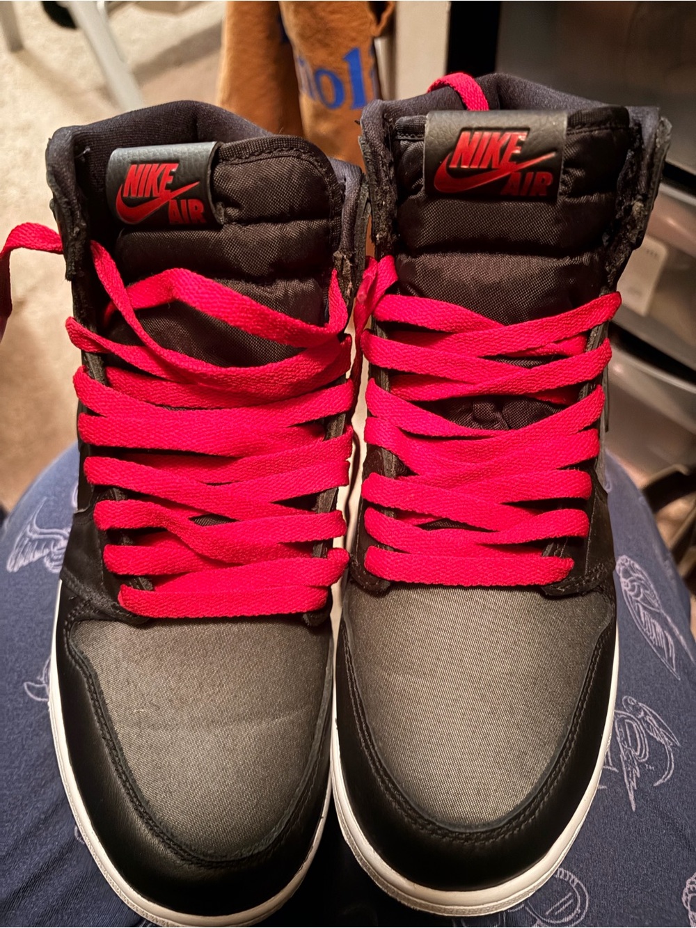Nike AIR Sneakers in Black with Red Laces